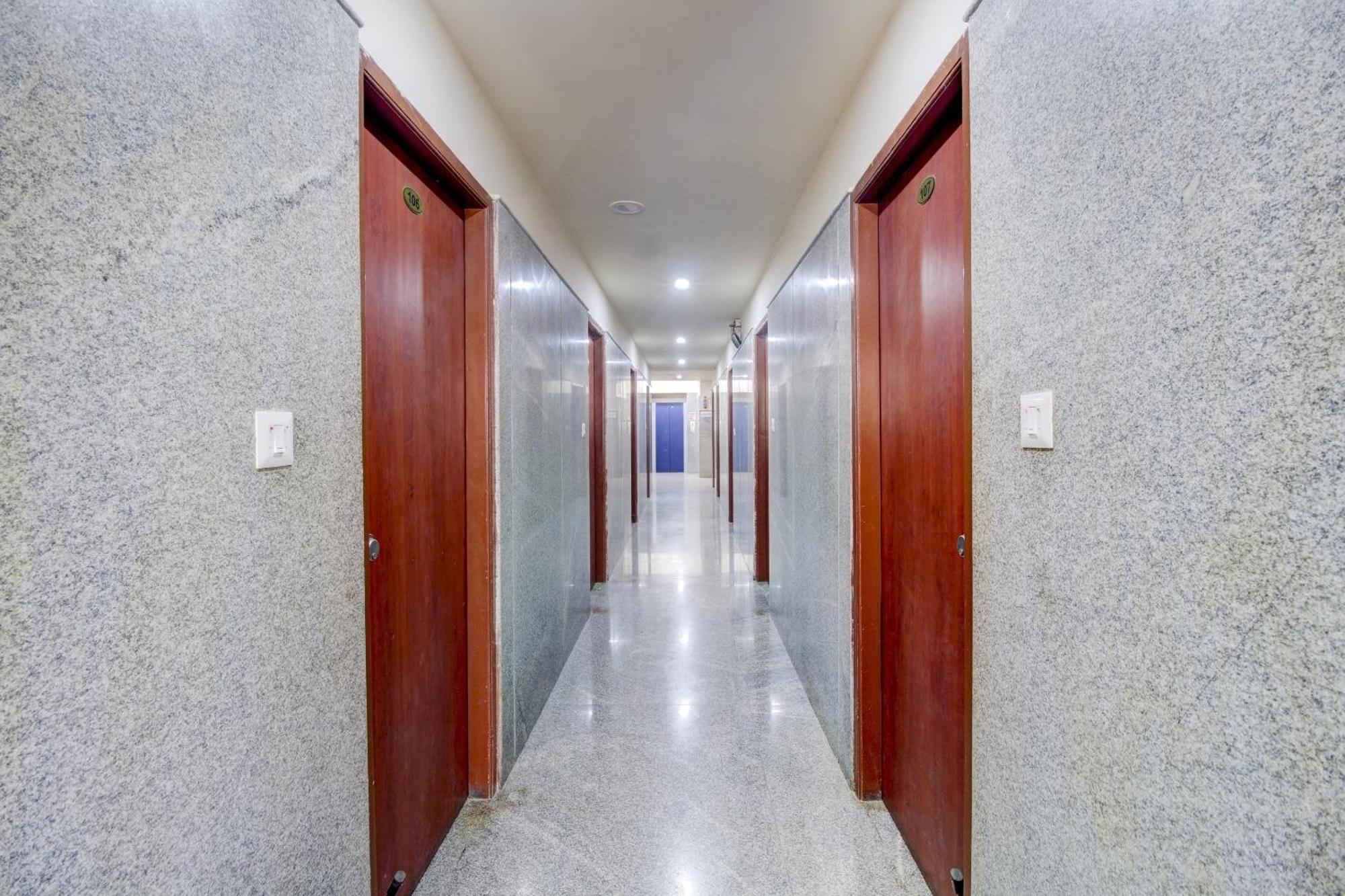 Super Hotel O Nar Comforts Near Ksr Railway Station Bangalore Exterior photo